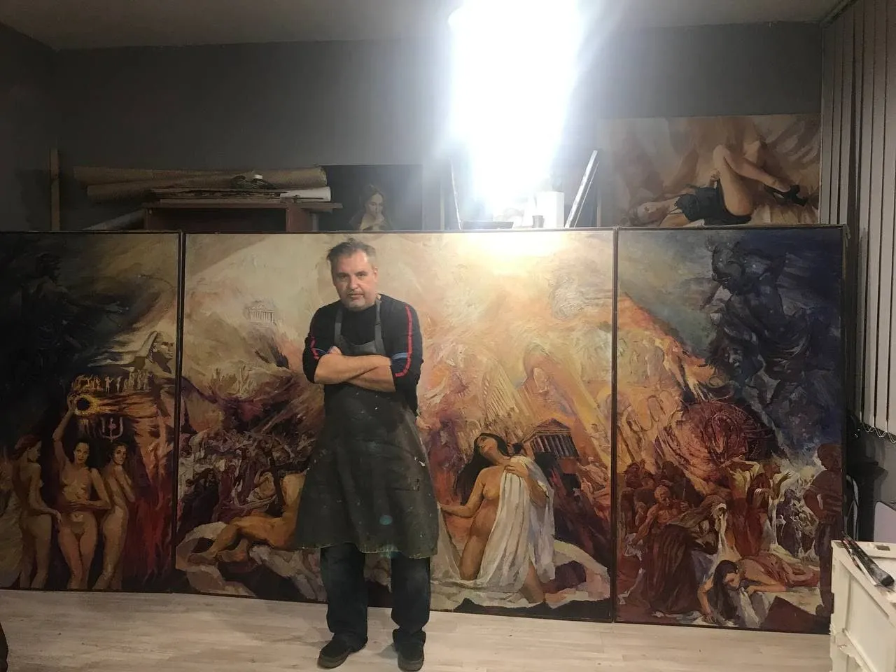 Зображення "Робота над триптихом .Киїа " від Bogdan Burak, серія: Студія