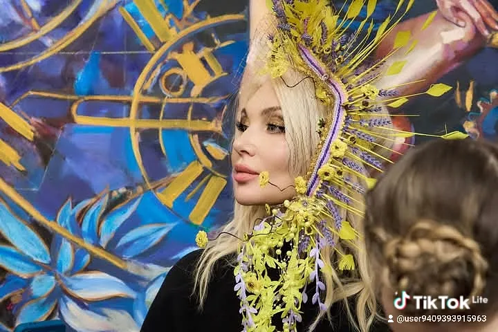 Зображення "На відкритті виставки Das parfum" від Bogdan Burak, місто: Київ, Золотоустівська 23, серія: Das parfum
